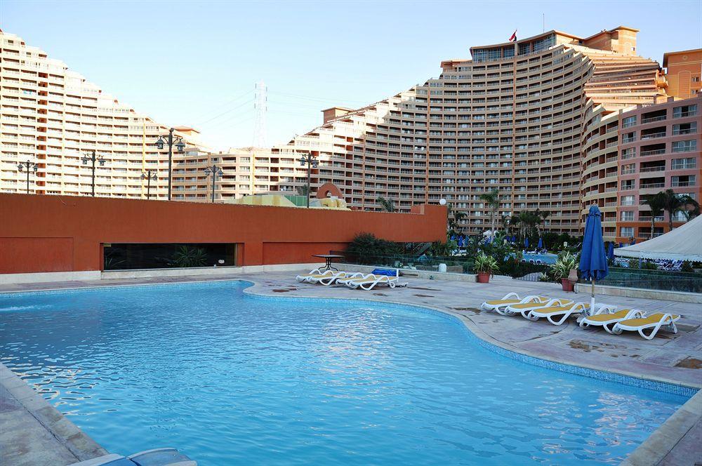 Porto Sokhna Pyramids Apartments Powered By Amer-Group Family Only Айн-Сохна Экстерьер фото